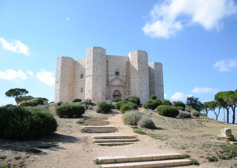 Castel Del Monte Golftourexperience.com