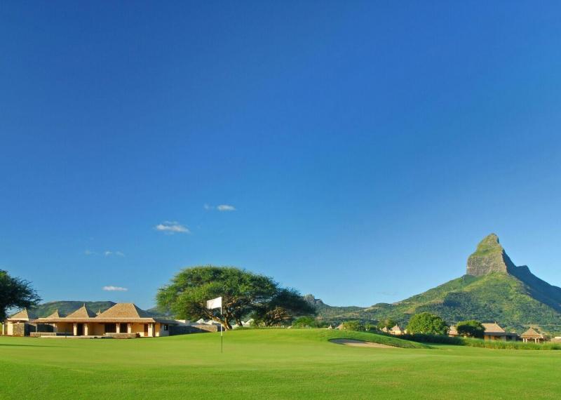 Tamarina golf green and hole view