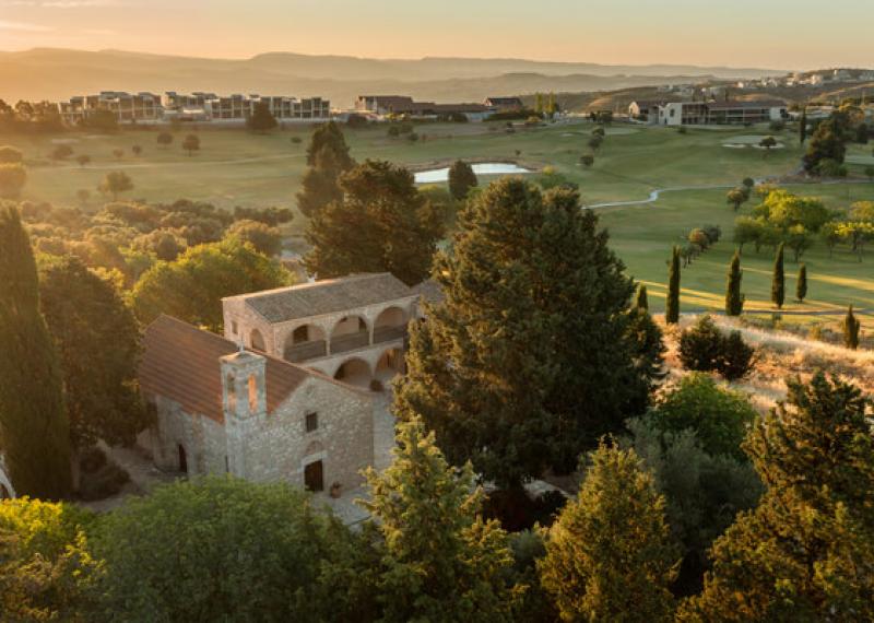 Vista aerea sul Minthis Hills Golf Club al tramonto