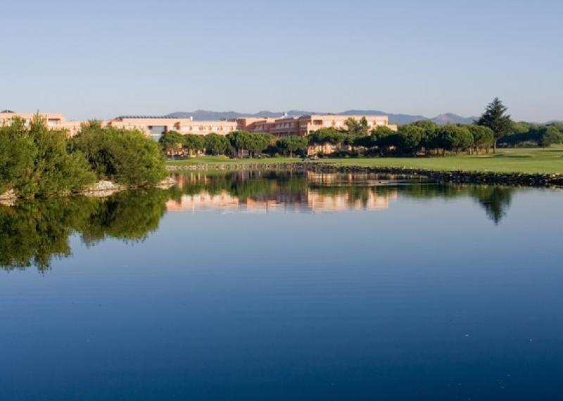 Onyria Quinta da Marinha vista campo e lago