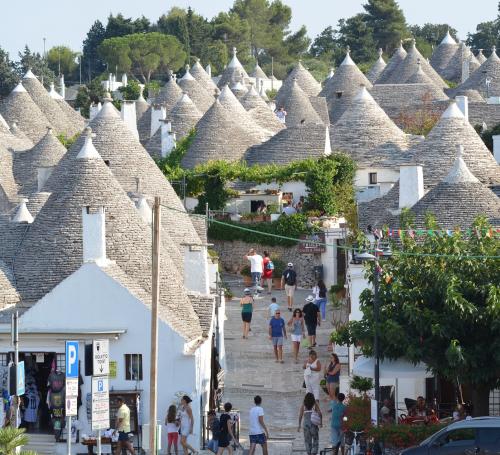 Bari Alberobello Matera Tour Golftourexperience.com